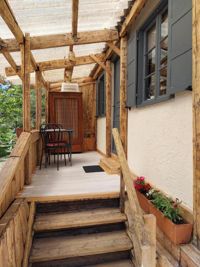 Petit Studio Dans La Prairie Saint-Auban  Exterior foto